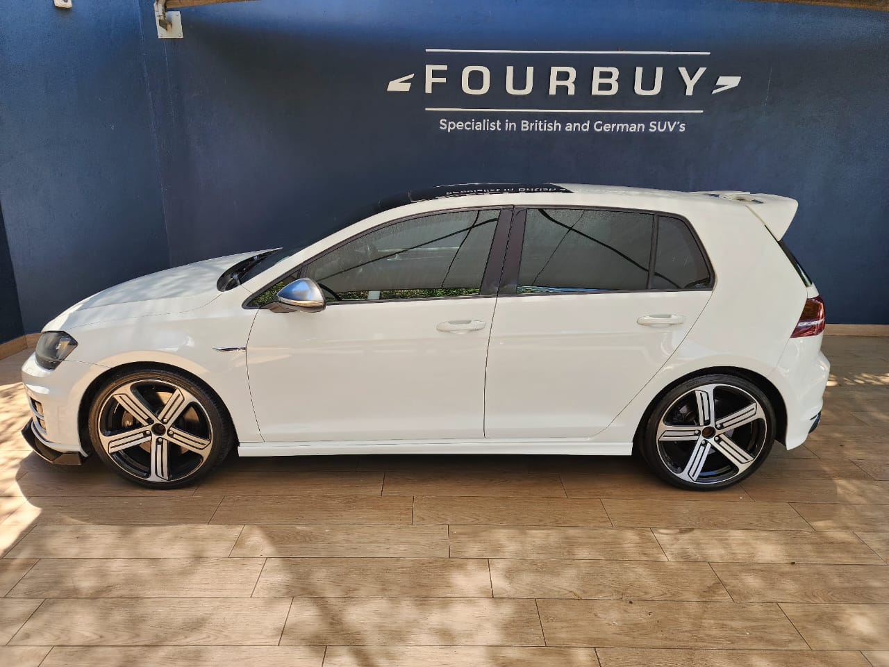 2015 Volkswagen Golf R Auto