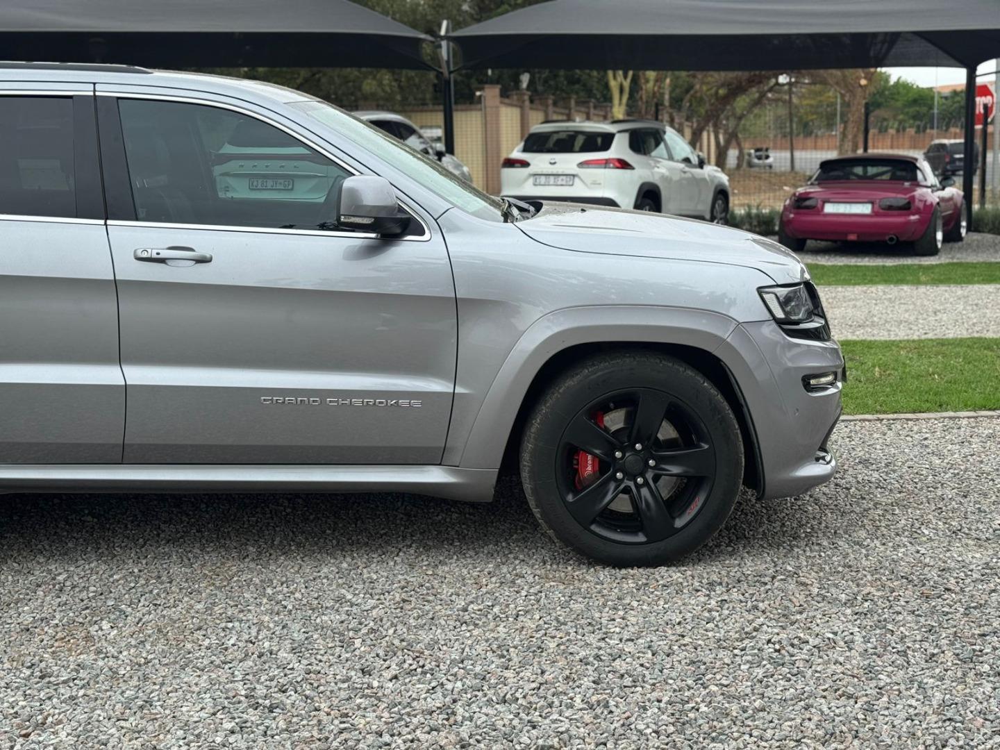 2013 JEEP GRAND CHEROKEE 6.4 SRT-8 ALPINE EDITION AT