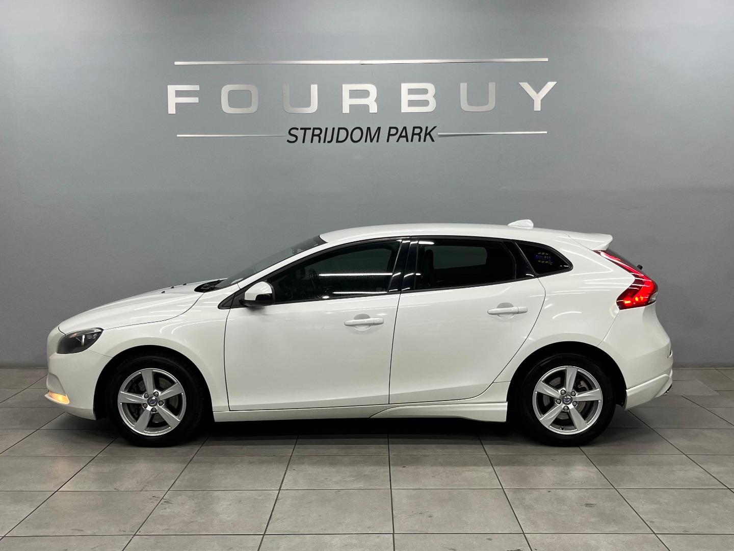 2015 Volvo V40 T3 Kinetic