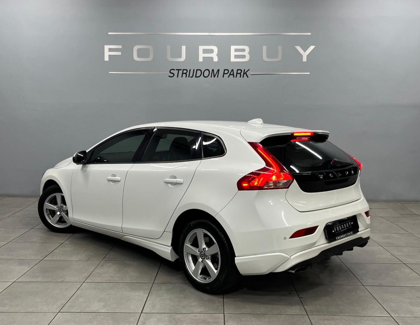 2015 Volvo V40 T3 Kinetic