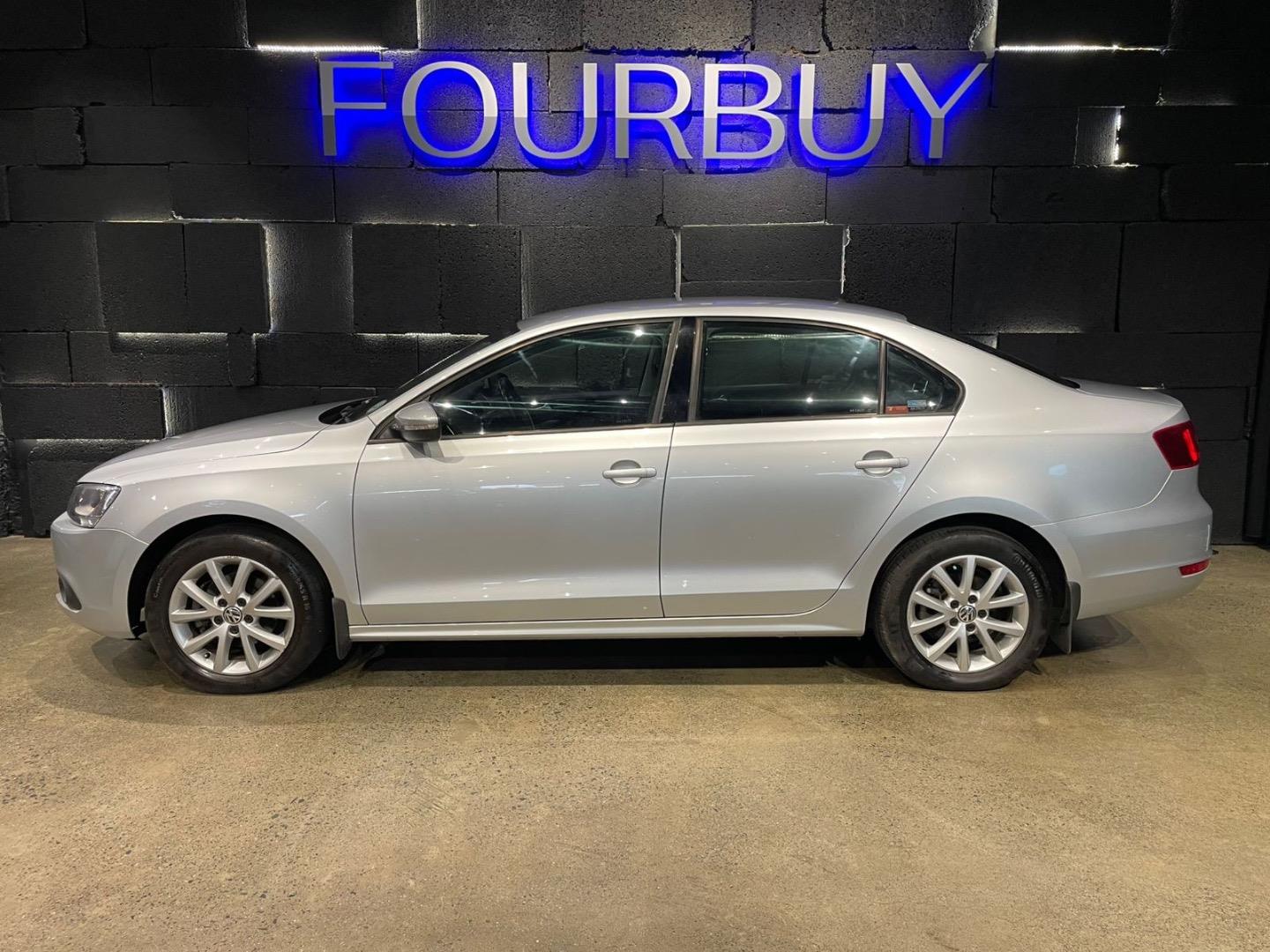 2011 VOLKSWAGEN JETTA VI 1.6 TDI COMFORTLINE DSG