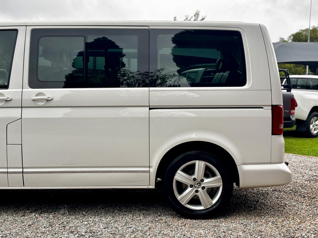 2015 Volkswagen Caravelle 2.0BiTDI Auto