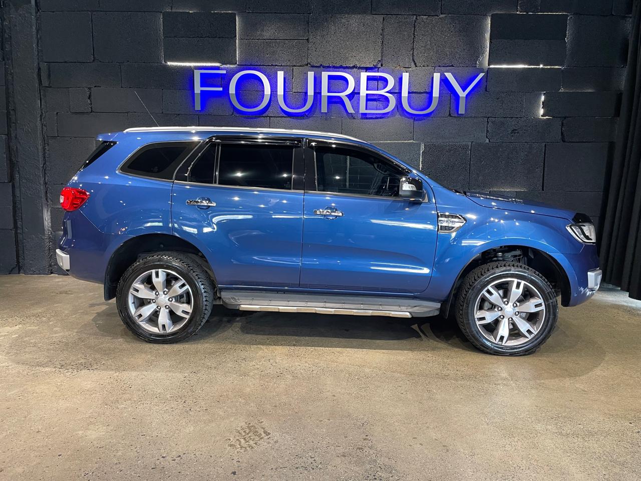 2017 FORD EVEREST 3.2 TDCI LTD 4X4 AT