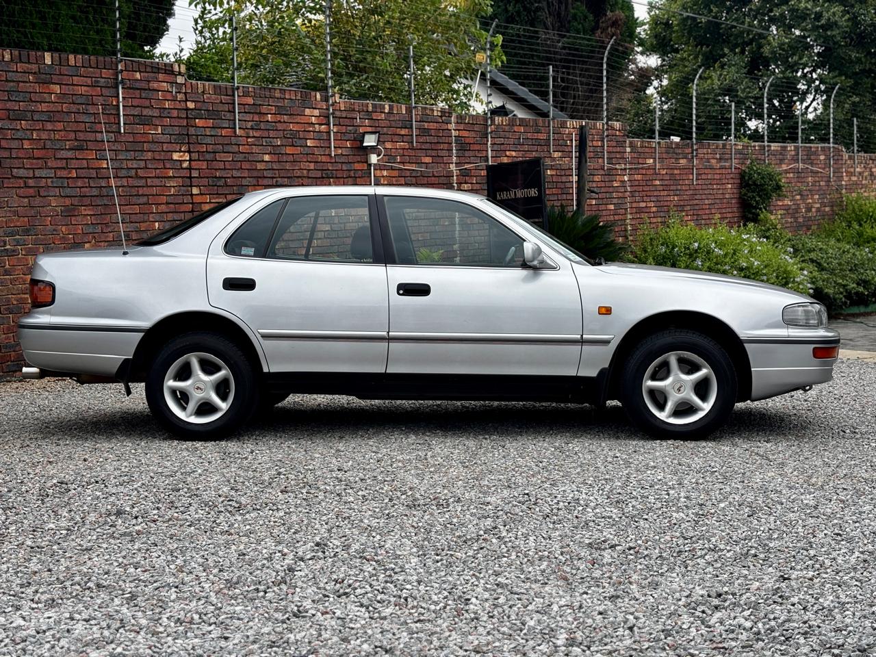 1993 Toyota Camry 220 Si