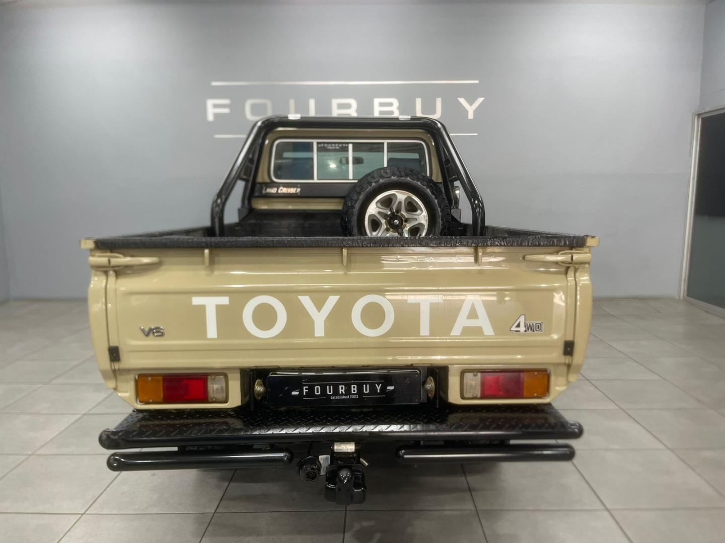 2017 TOYOTA LAND CRUISER 79 4.0 PICK-UP