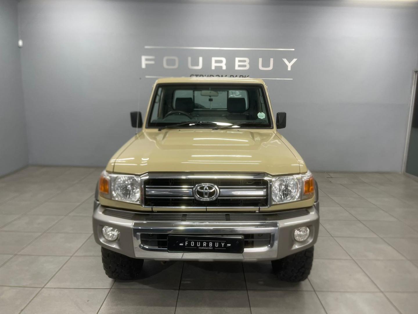 2017 TOYOTA LAND CRUISER 79 4.0 PICK-UP