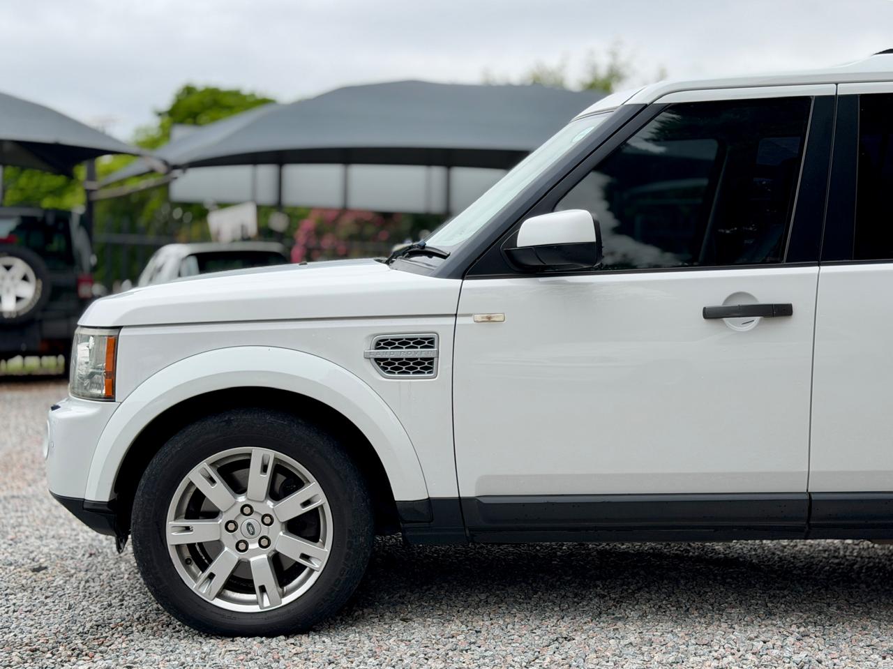 2011 LAND ROVER DISCOVERY 4 3.0 D BLACK+WHITE LE