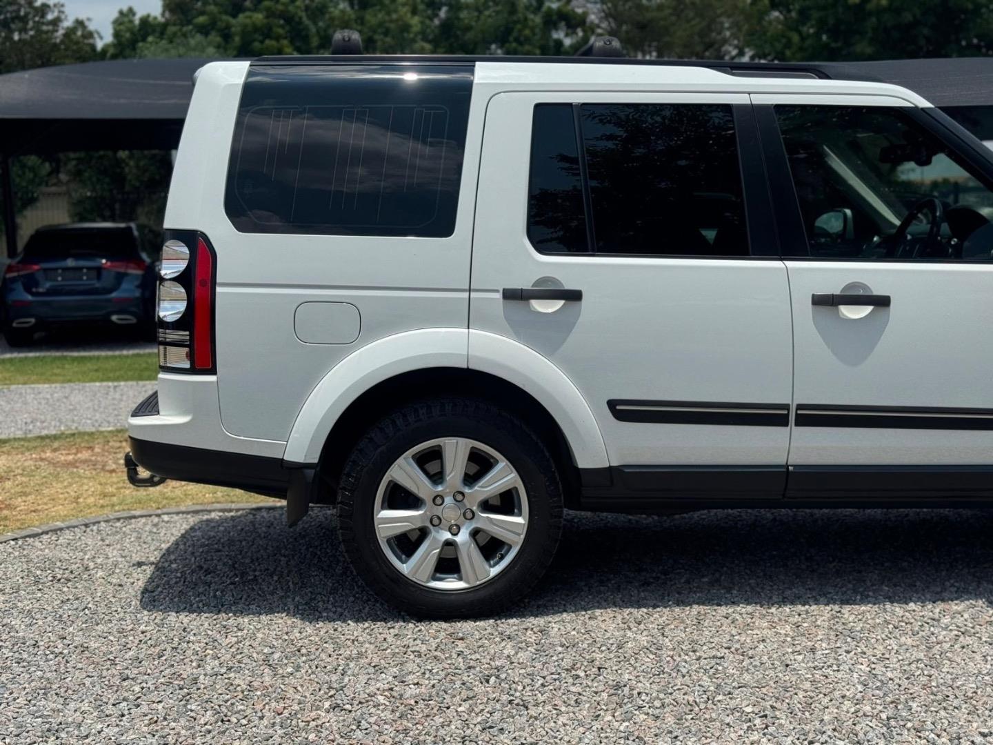 2015 LAND ROVER DISCOVERY 4 3.0 SD V6 SE AT