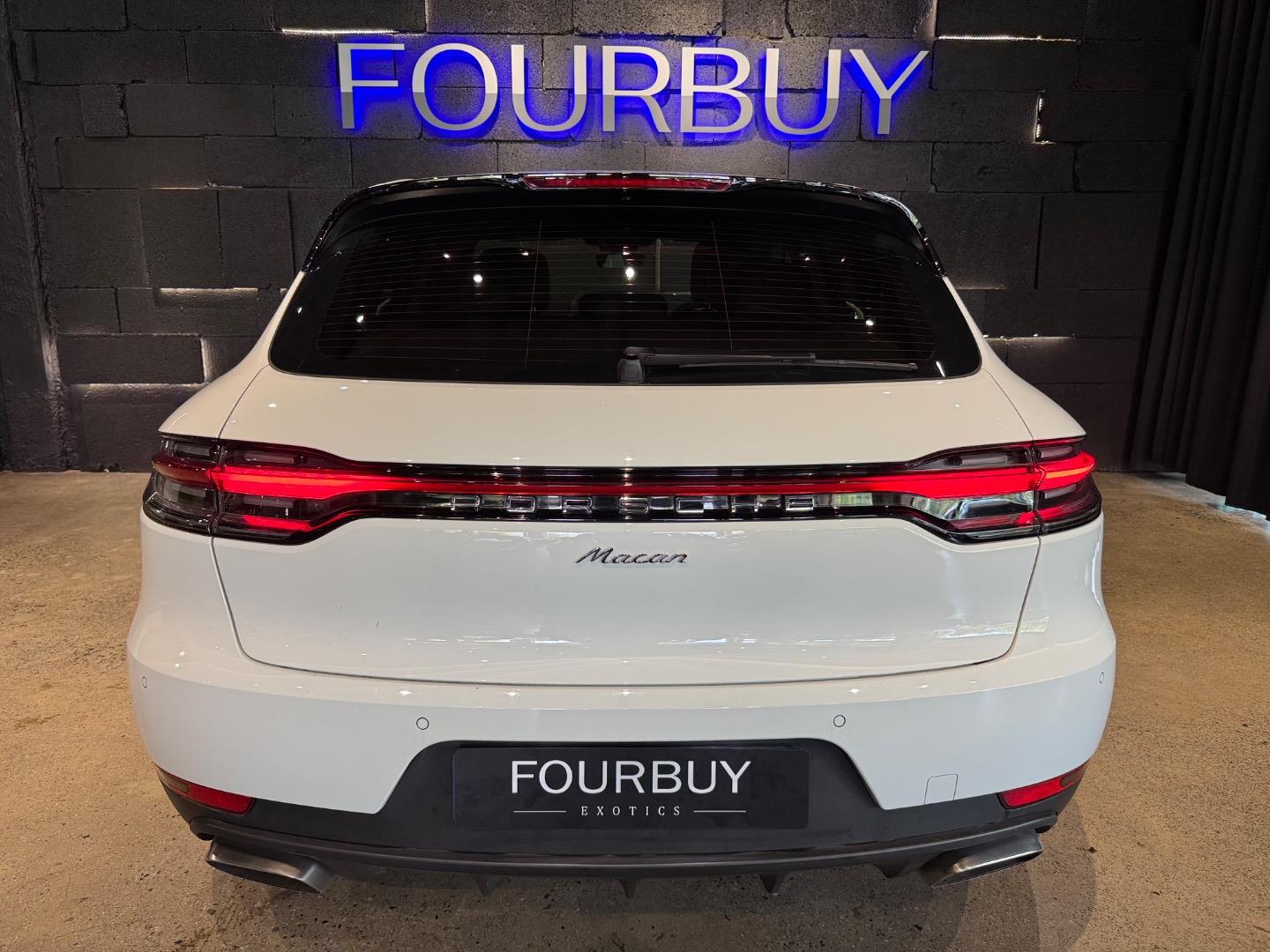 2020 Porsche Macan Macan