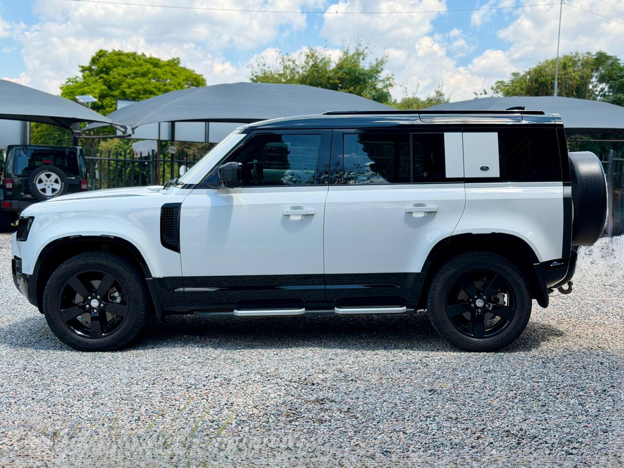 2022 LAND ROVER DEFENDER MY22 110 2.0 D D240 X-DYNAMIC HSE (177kW)