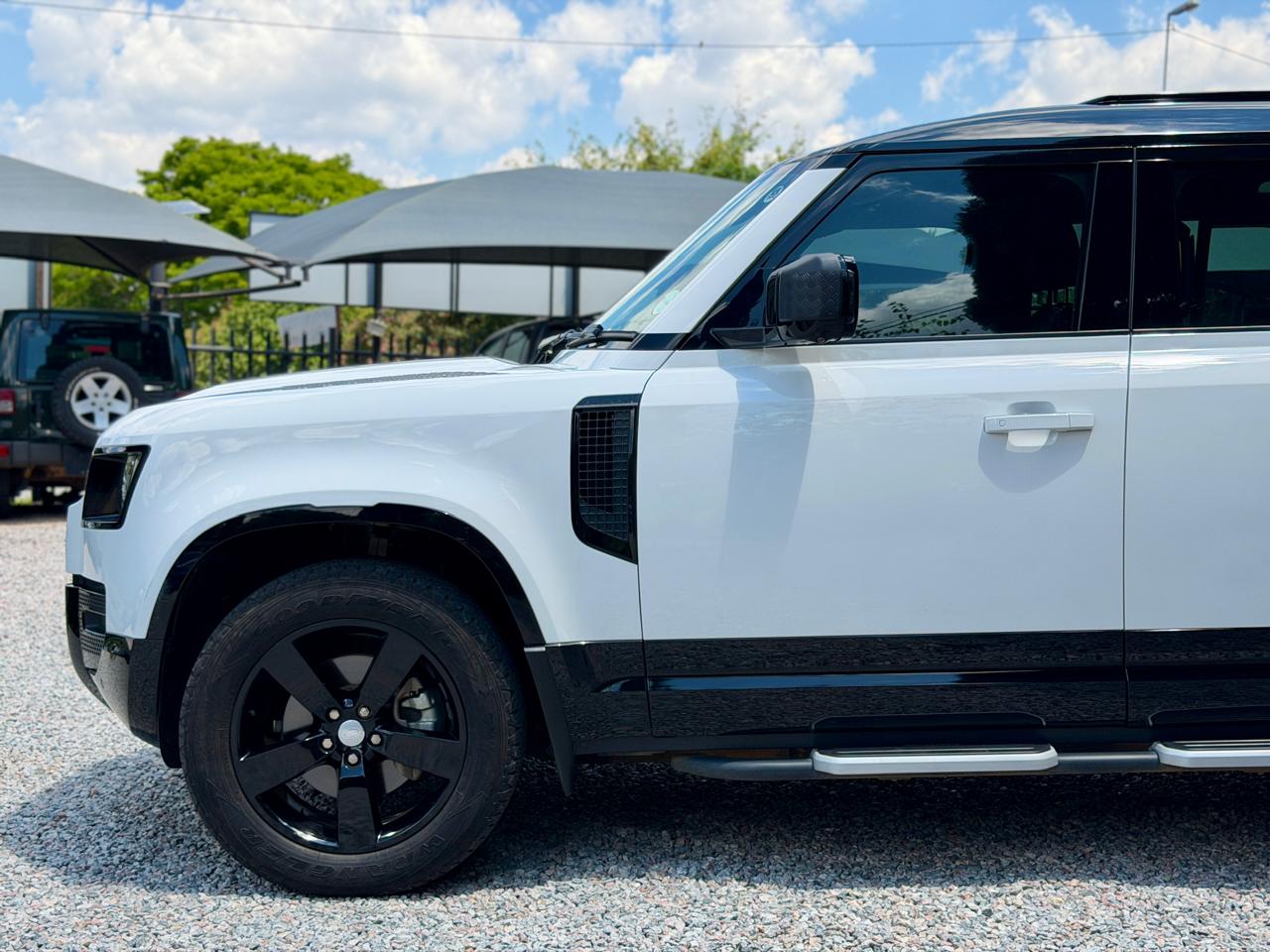 2022 LAND ROVER DEFENDER MY22 110 2.0 D D240 X-DYNAMIC HSE (177kW)