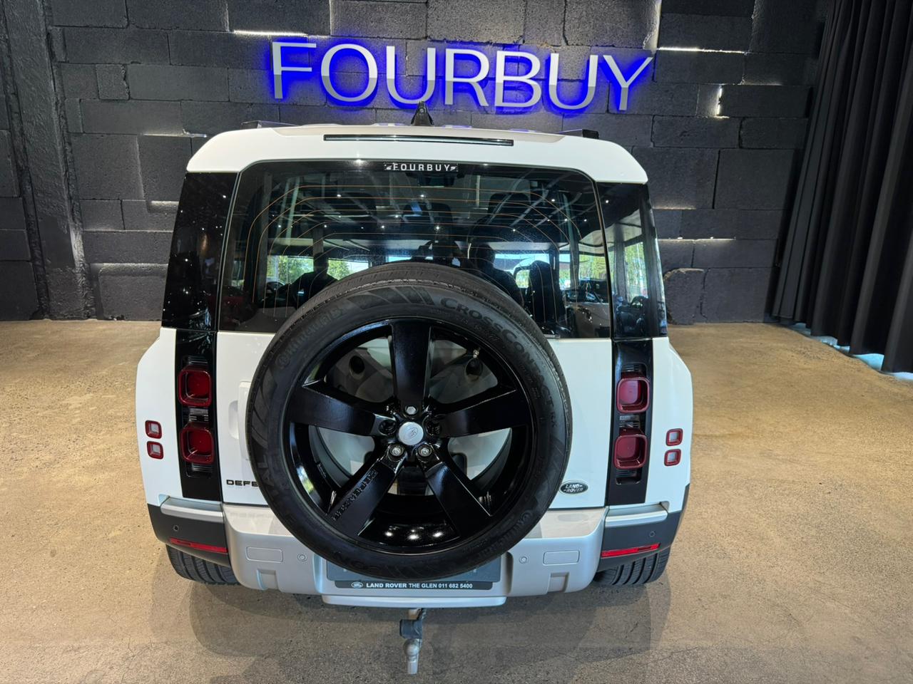 2020 Land Rover Defender 110 D240 X-Dynamic SE