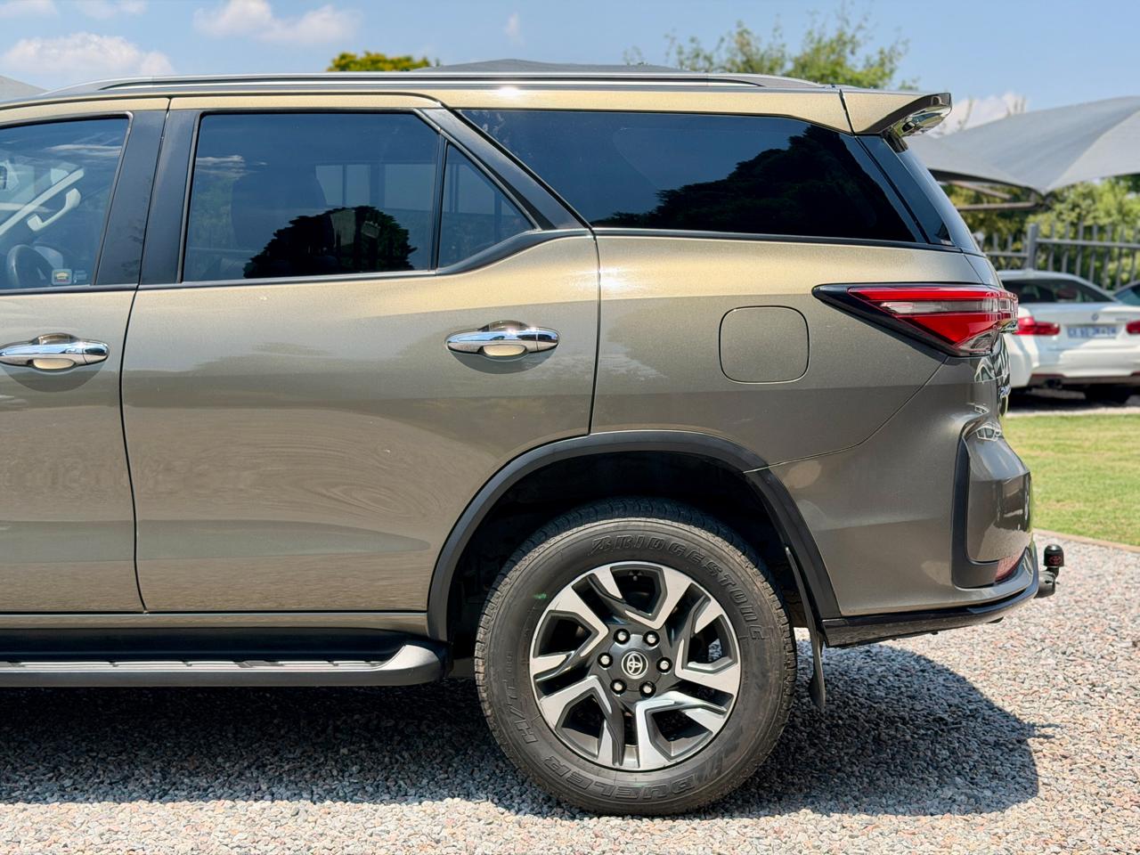 2023 TOYOTA FORTUNER MY23 2.4 GD-6 4X4 AT