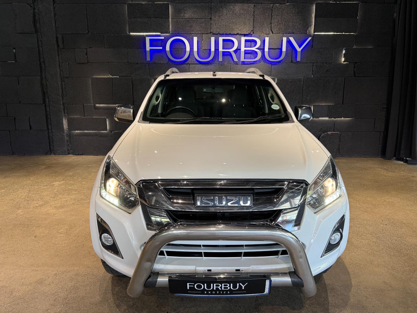 2017 ISUZU KB 300 D-TEQ D/CAB LX AT (CLOTH)