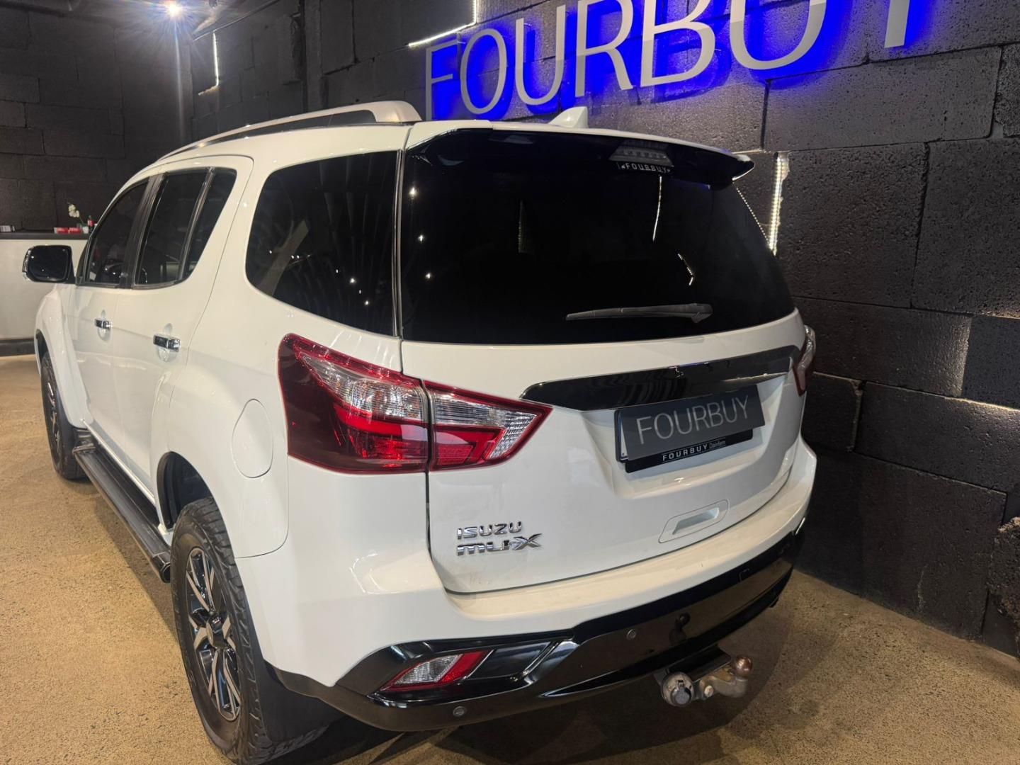 2020 ISUZU mu-X 3.0 4X2 AT