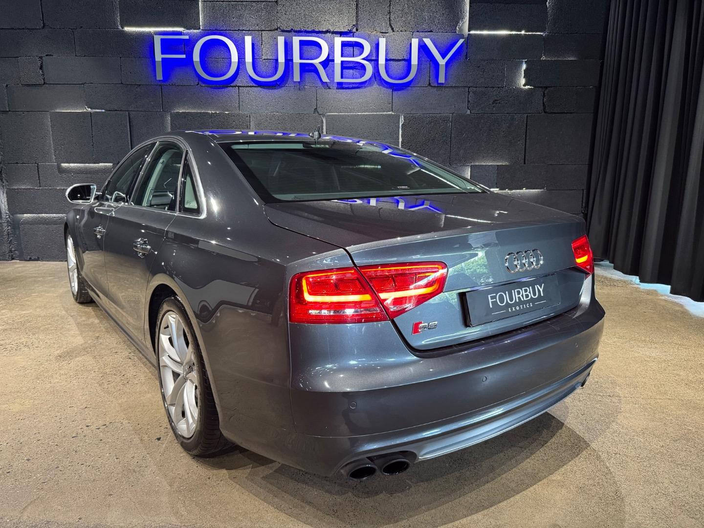 2013 Audi S8 Quattro