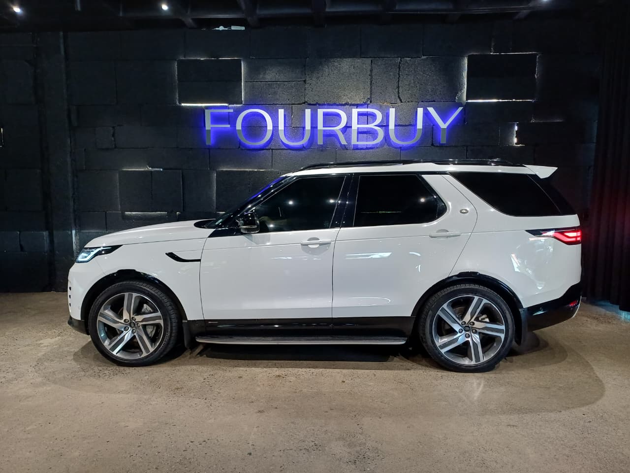 2021 LAND ROVER DISCOVERY MY21 3.0 D R-DYNAMIC HSE (221kW)