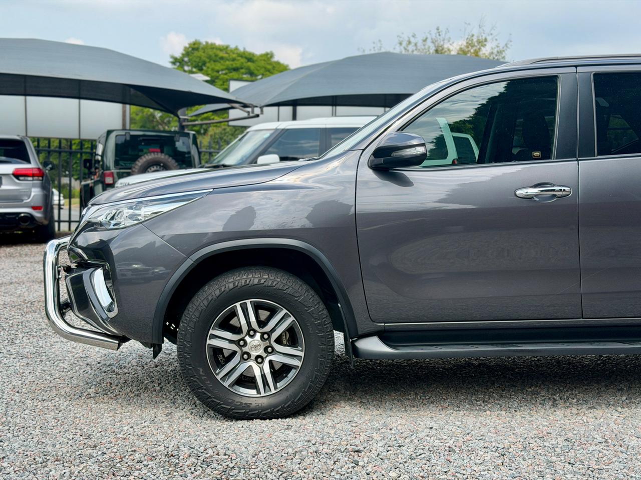 2016 TOYOTA FORTUNER 2.4 GD-6 RAISED BODY AT