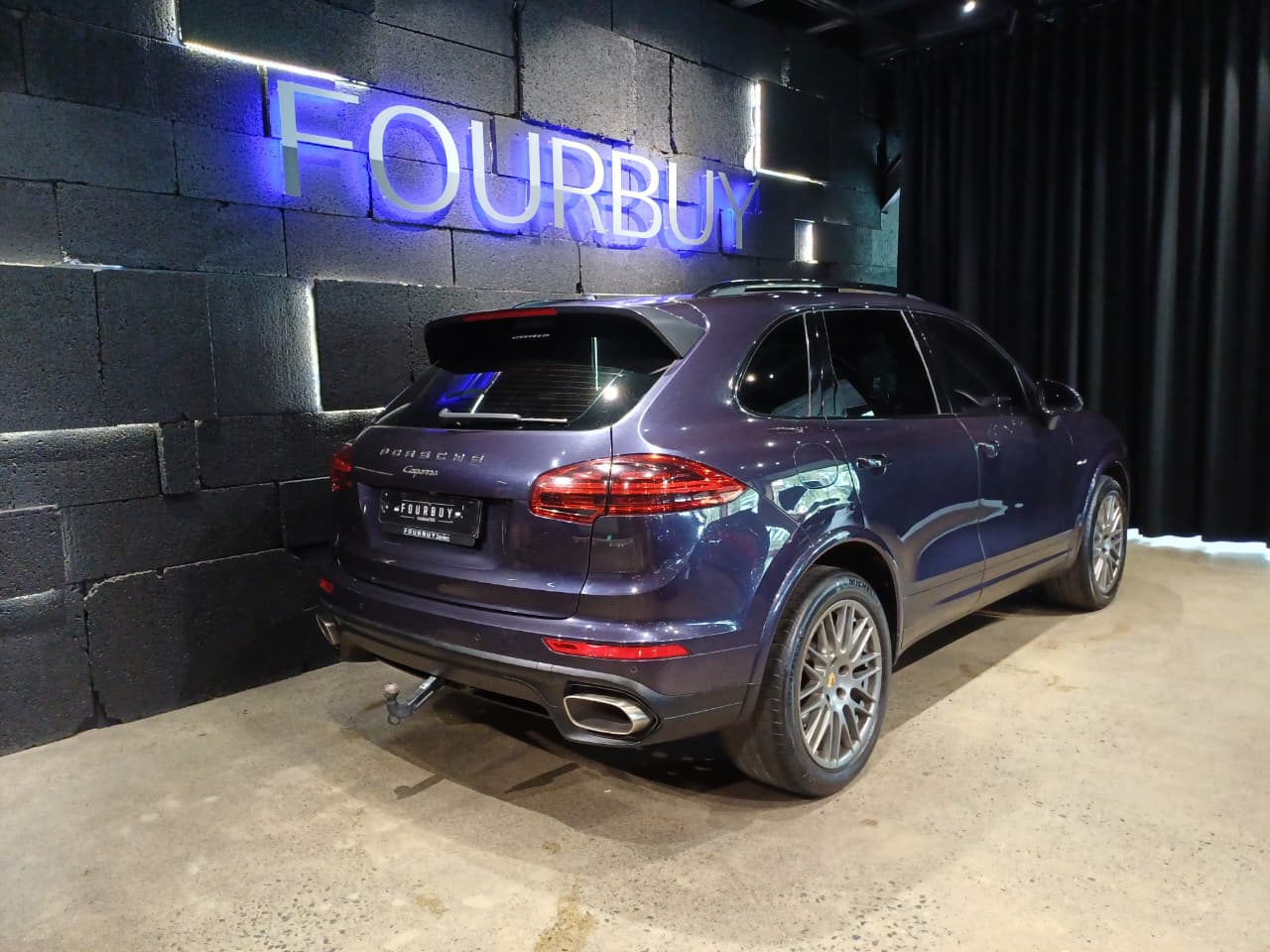 2016 Porsche Cayenne Diesel Platinum Edition