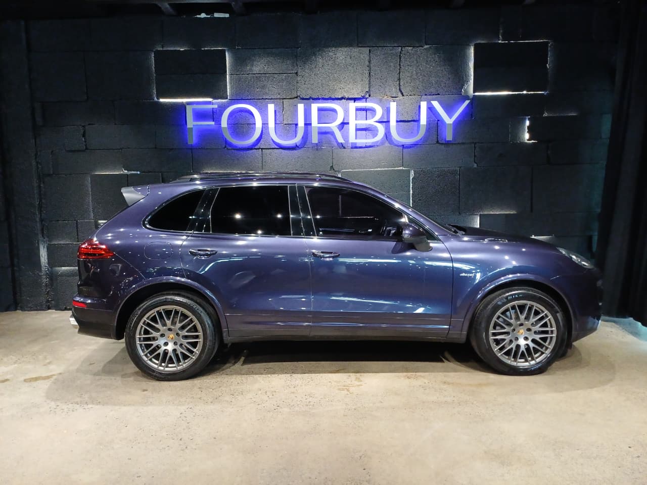 2016 Porsche Cayenne Diesel Platinum Edition