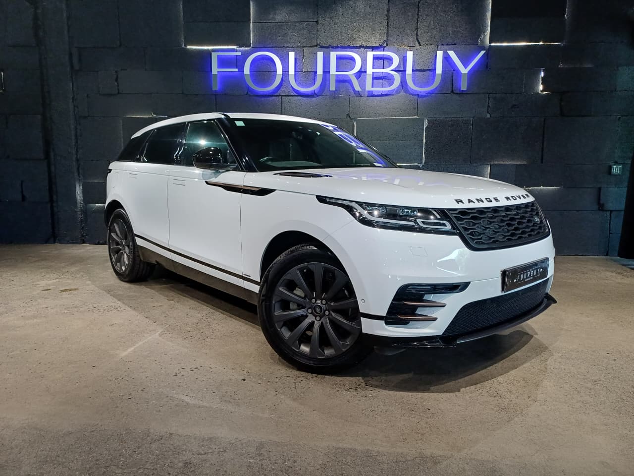 2018 Land Rover Range Rover Velar D300 R-Dynamic SE