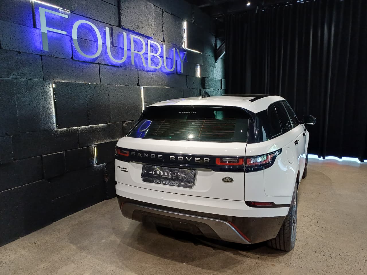 2018 Land Rover Range Rover Velar D300 R-Dynamic SE