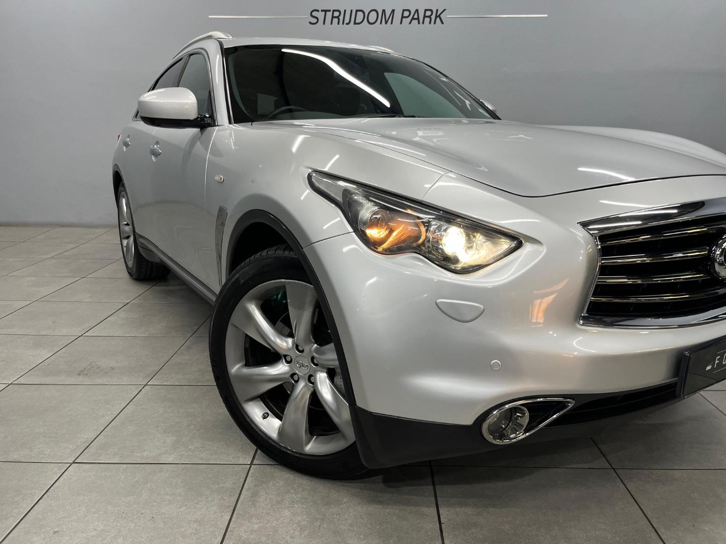 2013 INFINITI QX70 30d S PREMIUM AT (9.5 INCH)