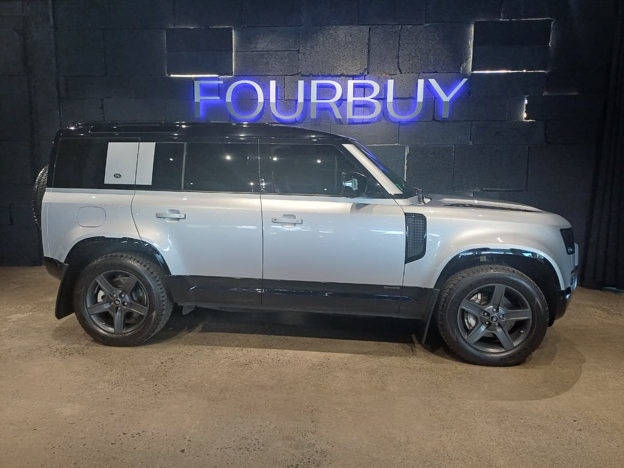 2021 LAND ROVER DEFENDER MY21 110 3.0 D D300 X-DYNAMIC SE (221kW)