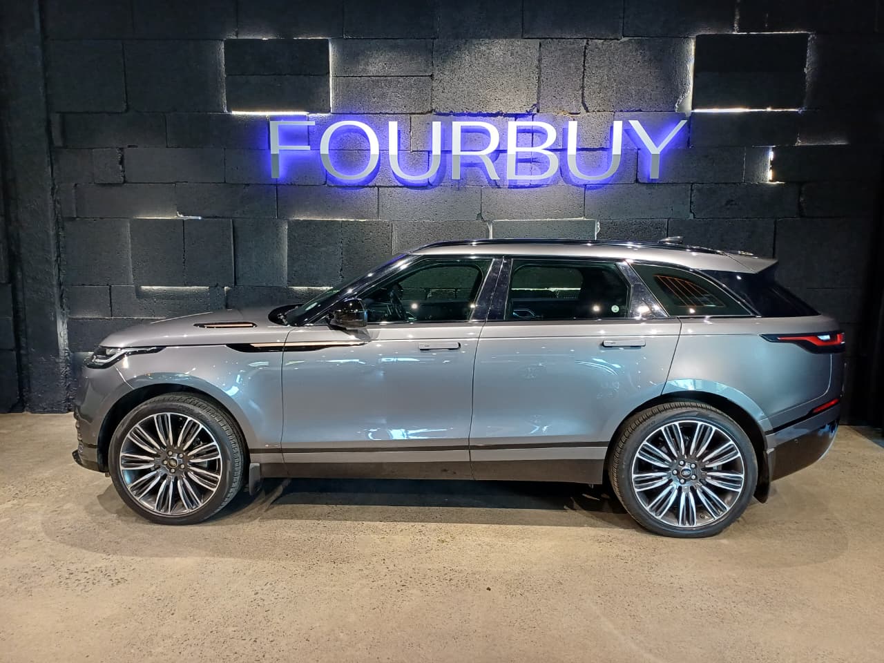 2020 RANGE ROVER VELAR MY20 2.0 D240 R-DYNAMIC SE (177kW)