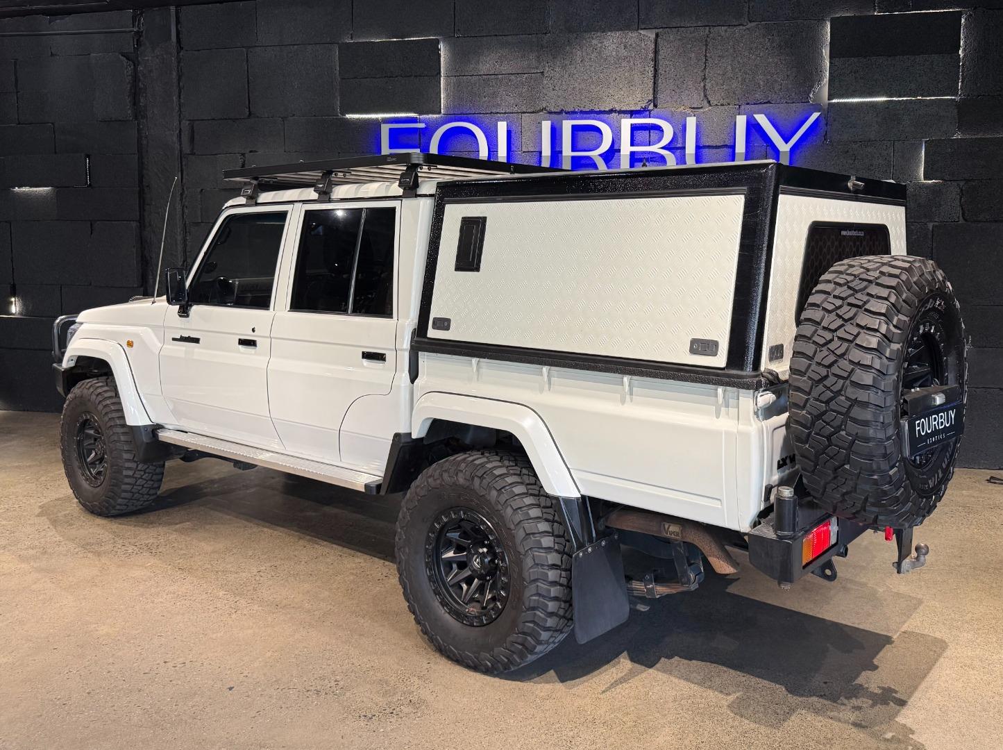 2017 TOYOTA LAND CRUISER 79 4.5D V8 PICK-UP D/CAB