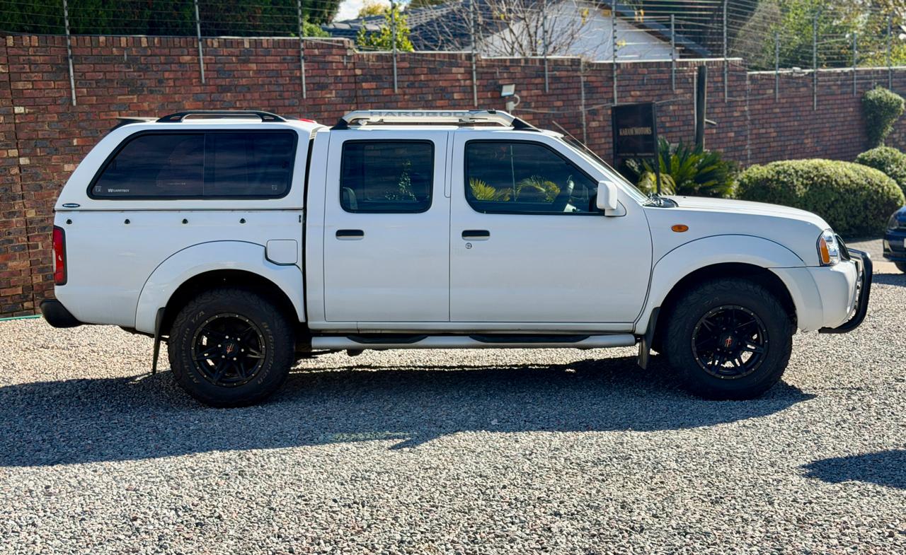 2002 NISSAN HARDBODY 3300i V6 D/CAB SEL HI-RIDER