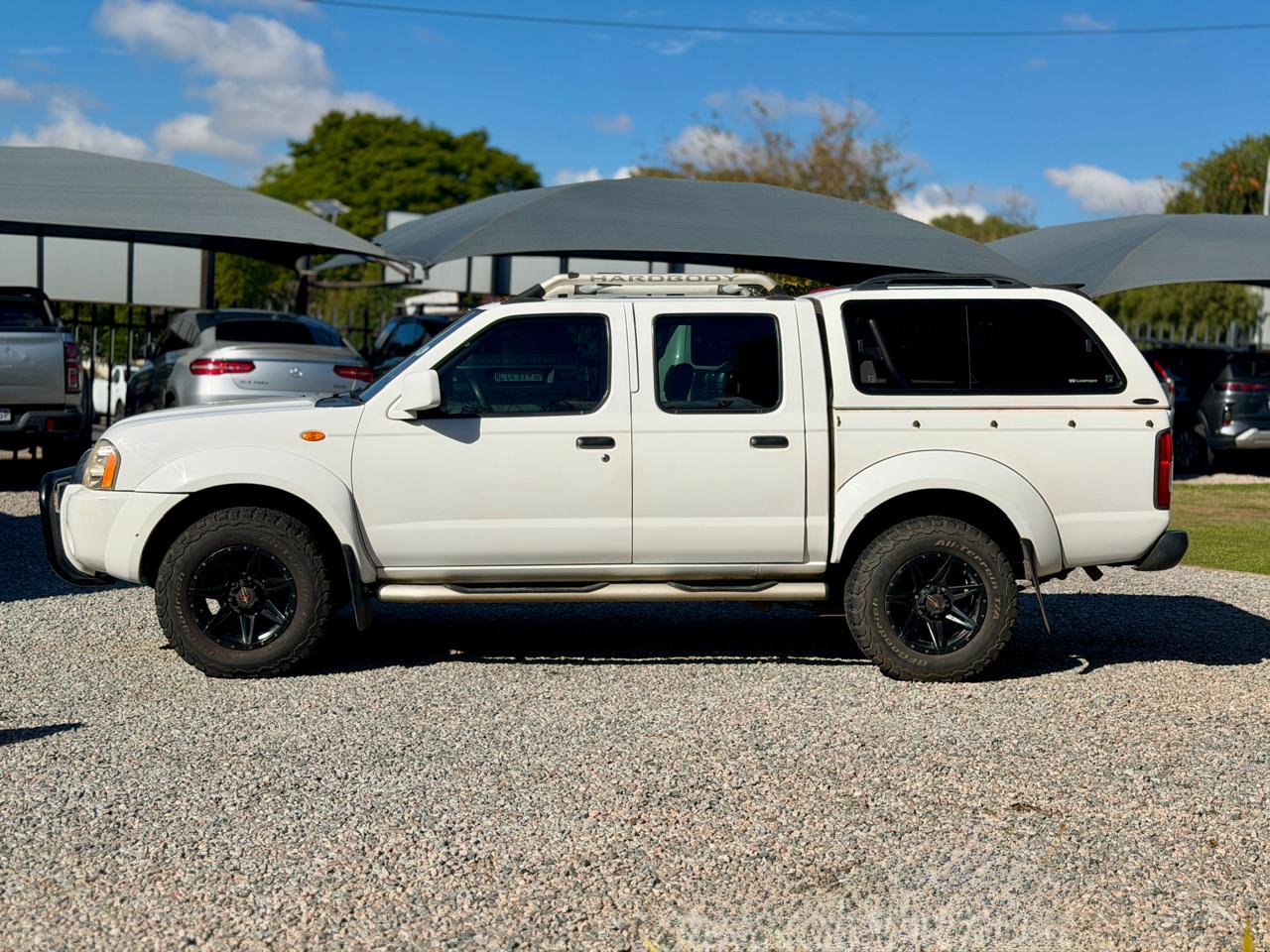 2002 NISSAN HARDBODY 3300i V6 D/CAB SEL HI-RIDER
