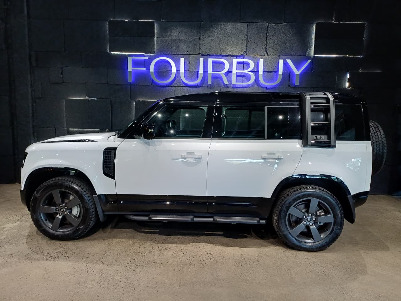 2024 Land Rover Defender 110 D350 X-Dynamic HSE