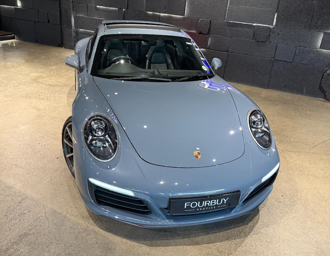 2017 Porsche 911 Carrera Coupe Auto