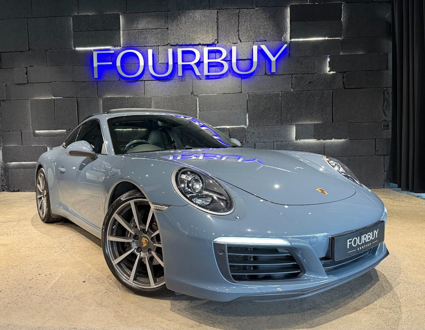 2017 Porsche 911 Carrera Coupe Auto