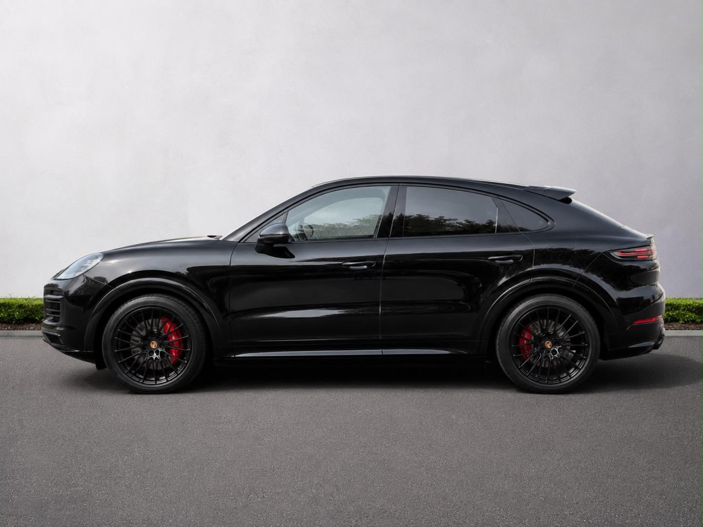 2023 Porsche Cayenne GTS Coupe