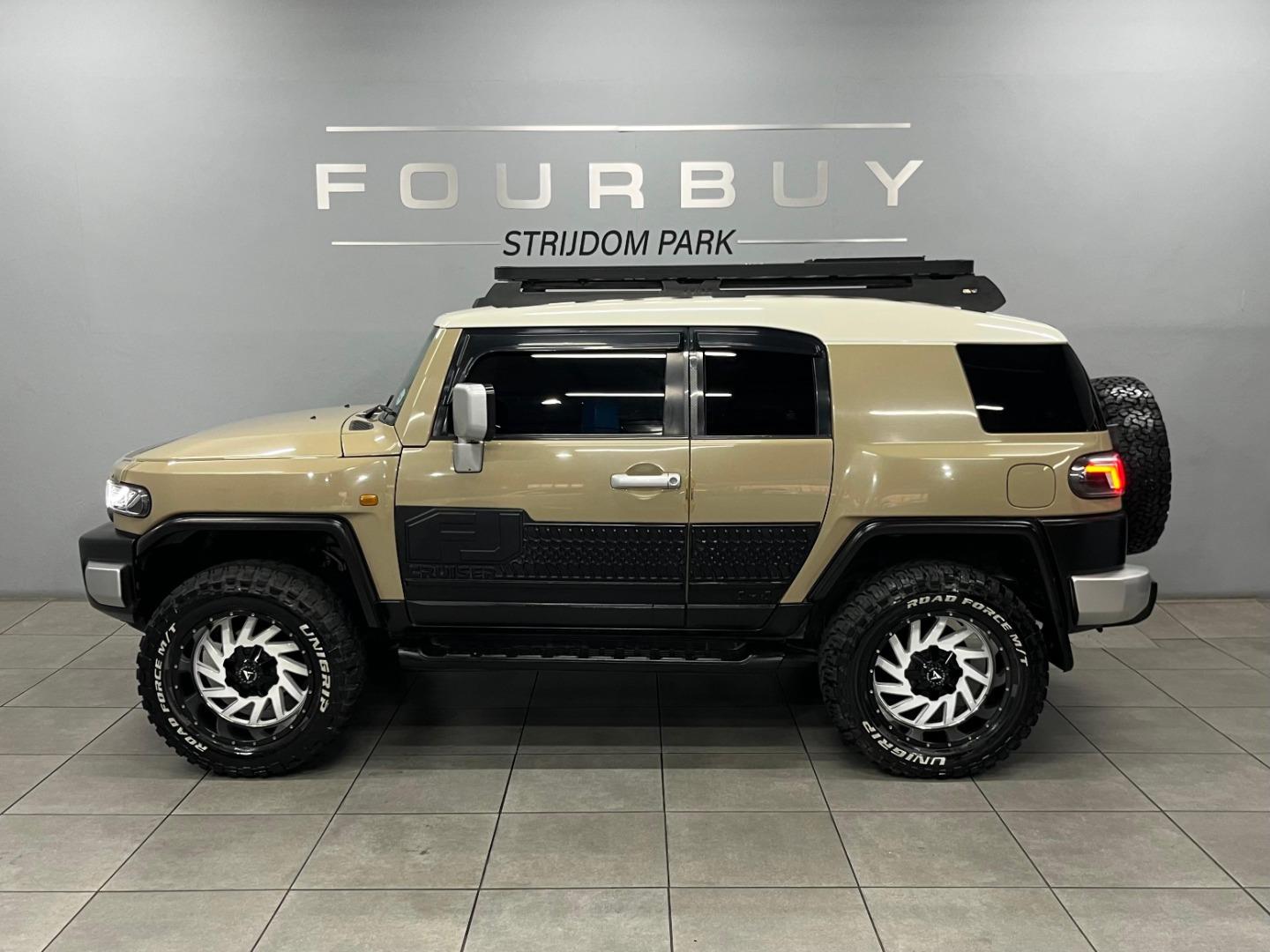 2013 TOYOTA FJ CRUISER 4.0 V6 4X4 AT