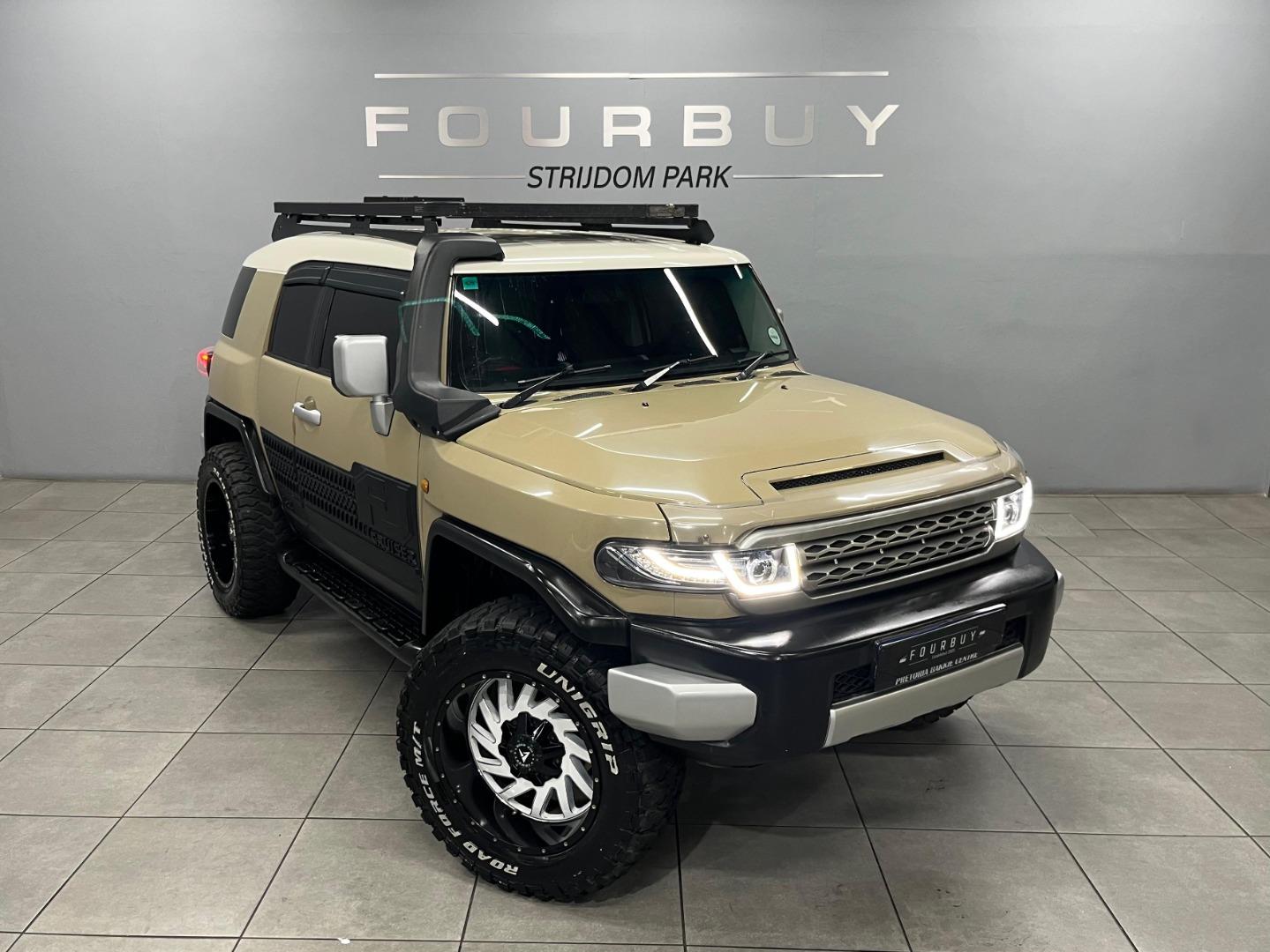 2013 TOYOTA FJ CRUISER 4.0 V6 4X4 AT