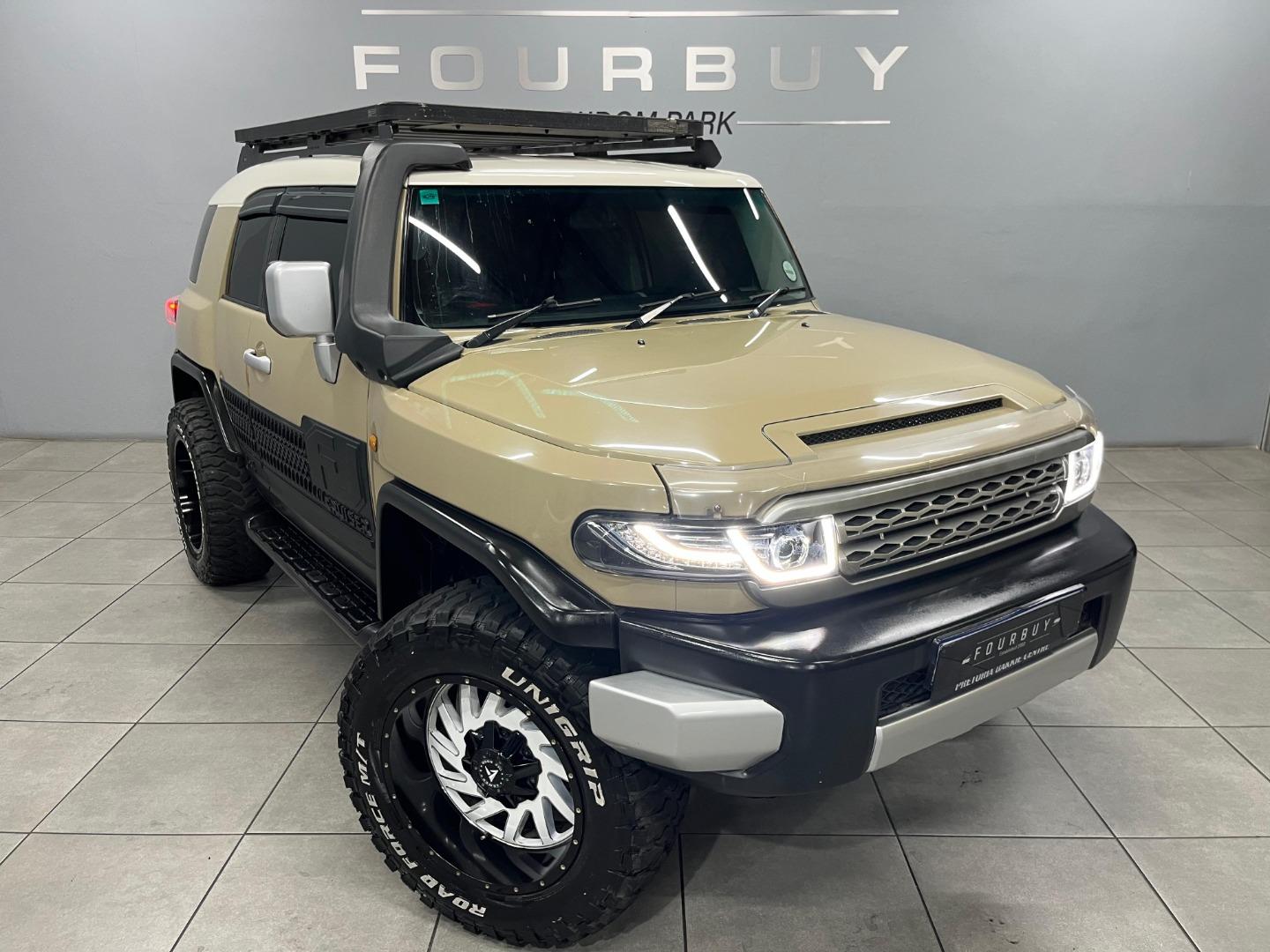 2013 TOYOTA FJ CRUISER 4.0 V6 4X4 AT