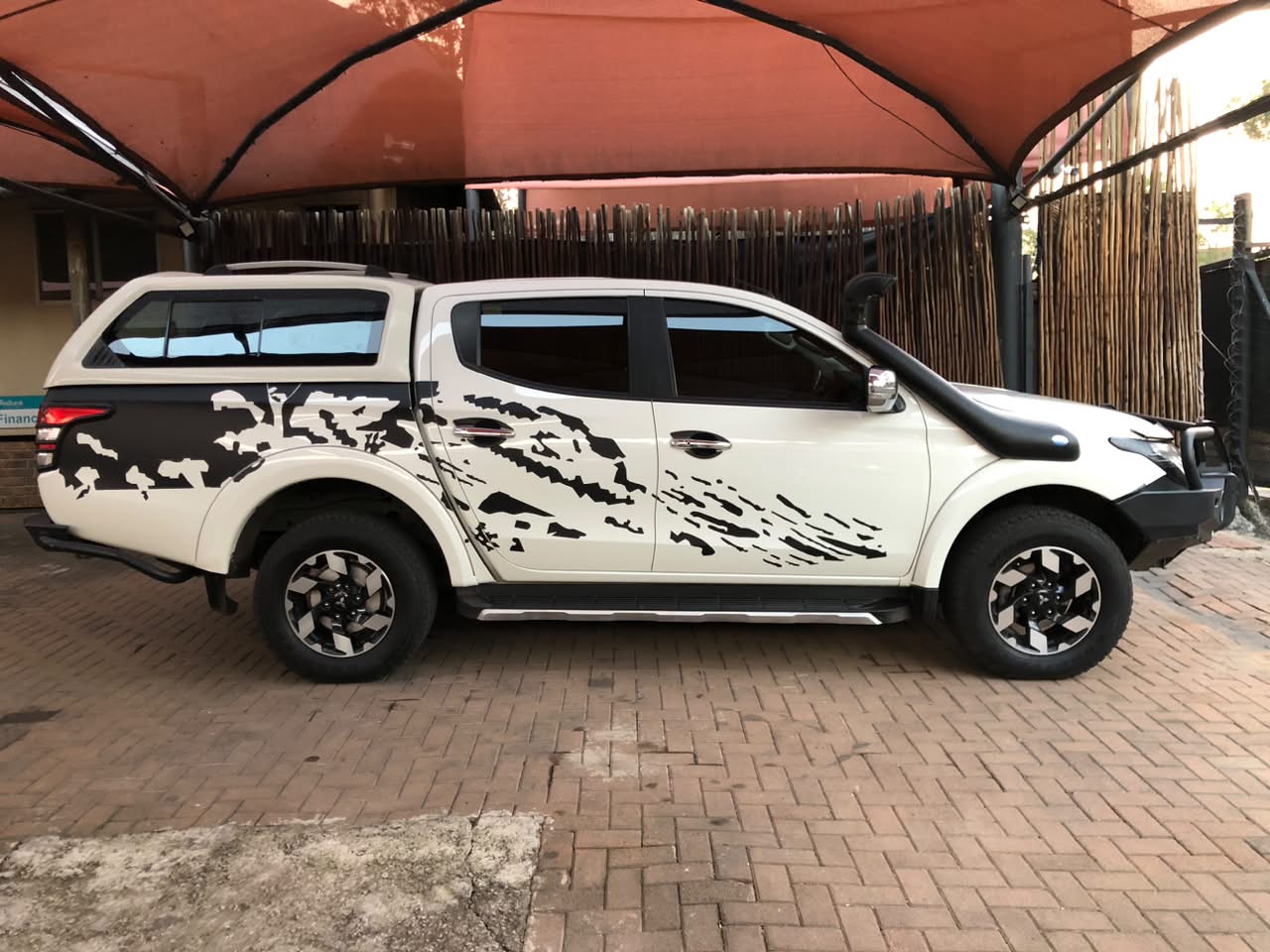 2017 MITSUBISHI TRITON 2.4 D/CAB 4X4 AT