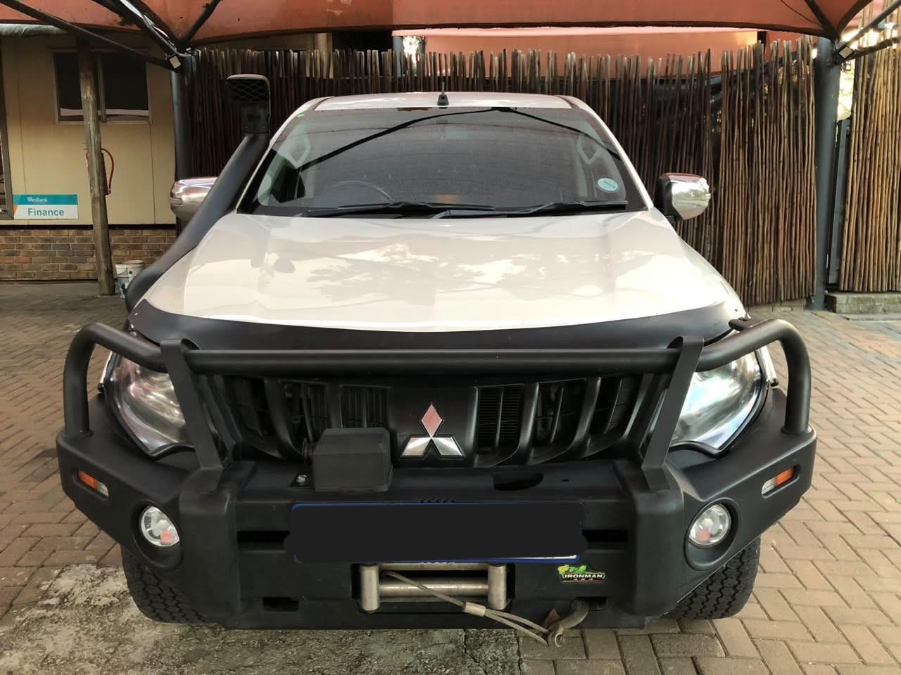 2017 MITSUBISHI TRITON 2.4 D/CAB 4X4 AT