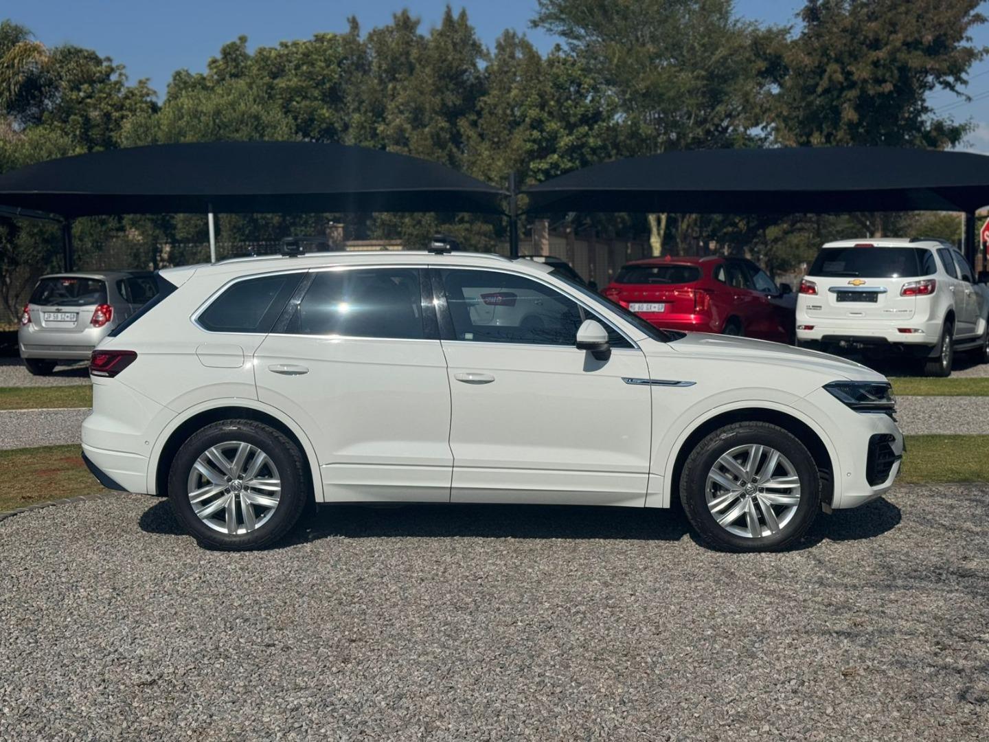 2021 VOLKSWAGEN TOUAREG MY21 3.0 V6 TDI LUXURY TIPTRONIC