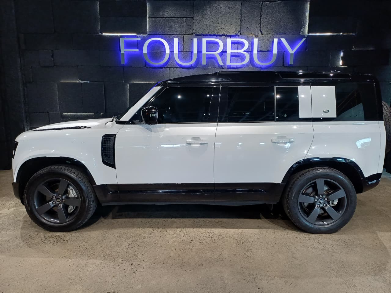 2023 LAND ROVER DEFENDER MY23 110 3.0 D D300 X-DYNAMIC SE (221kW)