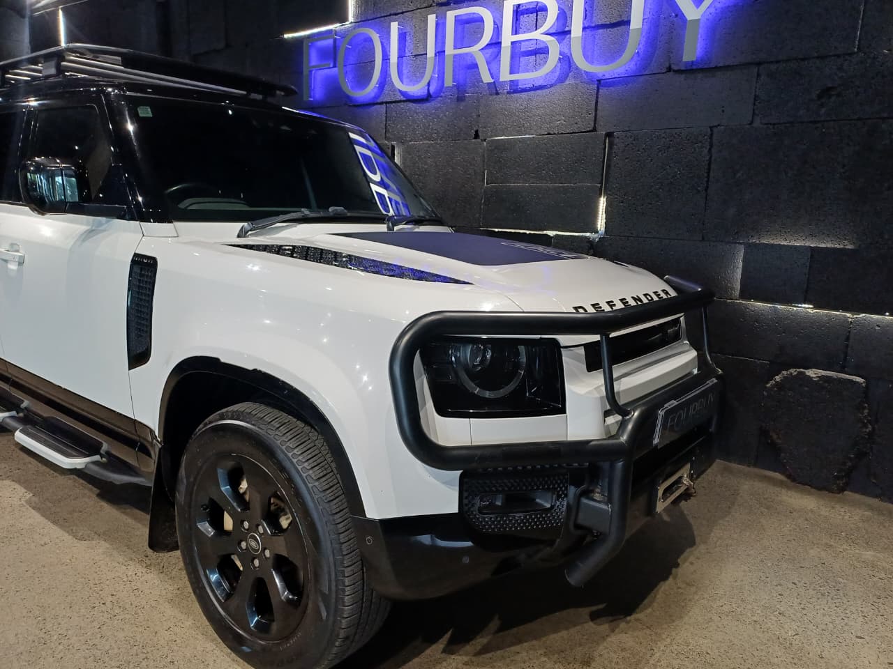2023 LAND ROVER DEFENDER MY23.5 130 3.0 D D300 X-DYNAMIC HSE (221kW)
