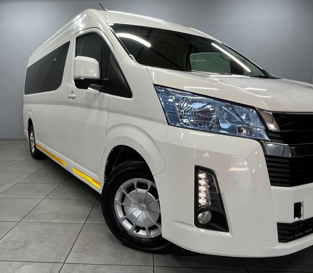 2020 TOYOTA QUANTUM MY20.10 2.8 GL SLWB 14 SEATER BUS
