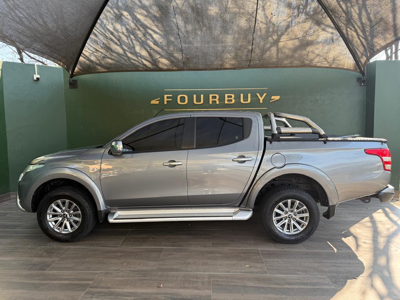 2017 MITSUBISHI TRITON 2.4 D/CAB 4X2 AT