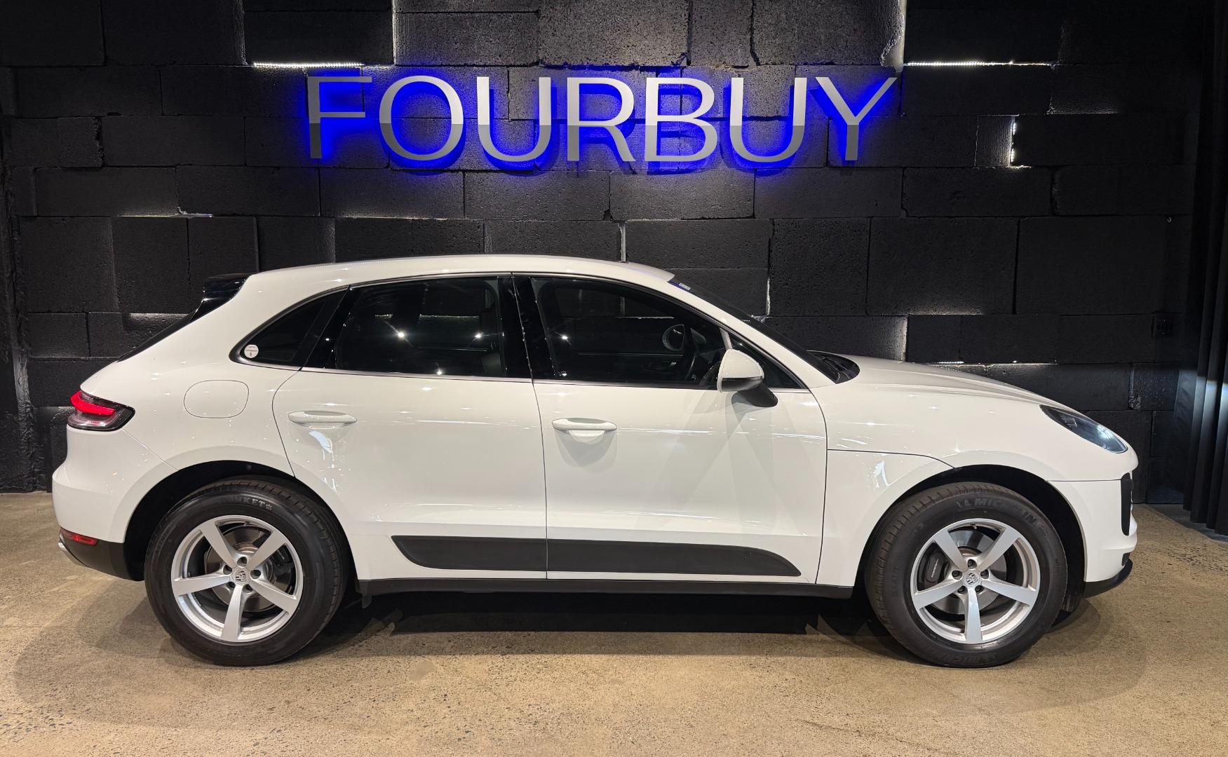 2021 Porsche Macan Macan