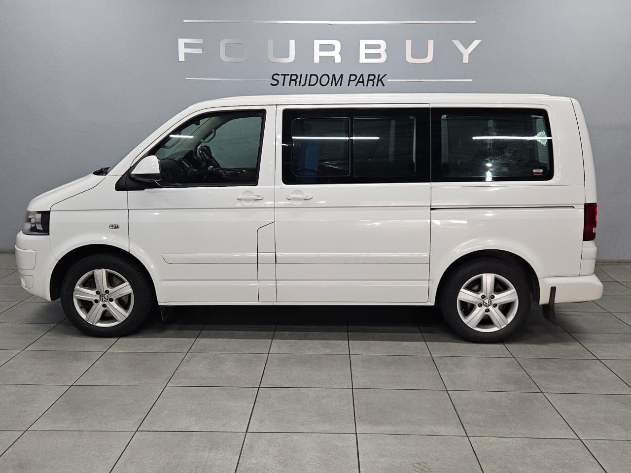 2014 VOLKSWAGEN T5 CARAVELLE 2.0 BiTDi