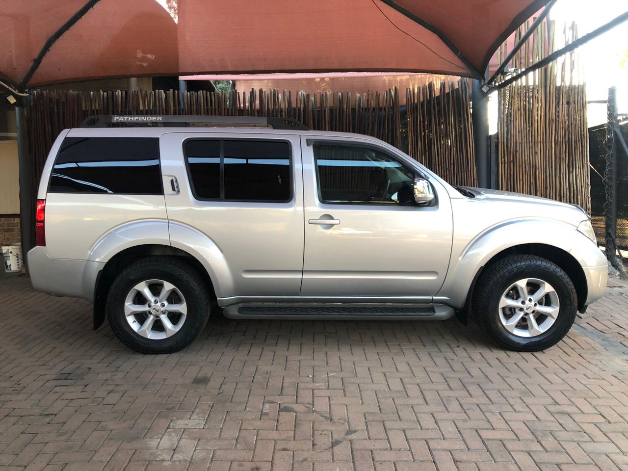 2008 Nissan Pathfinder 2.5dCi LE Auto