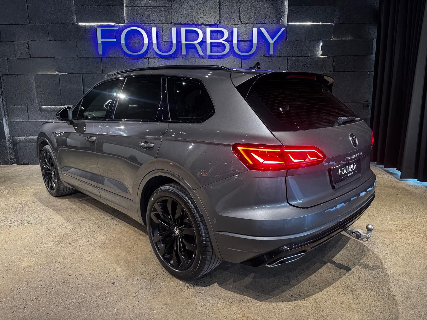 2024 Volkswagen Touareg V6 TDI Executive R-Line